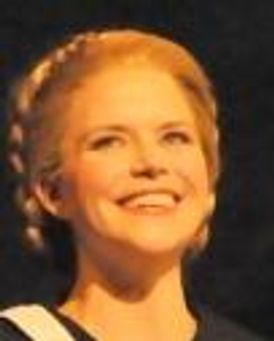 Sarah Pfisterer Headshot