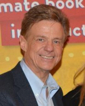 Sandy Kenyon Headshot