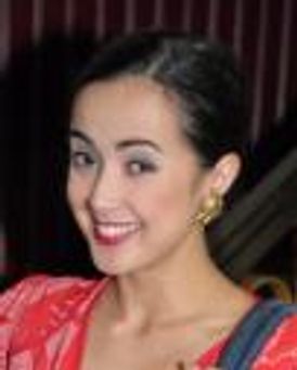 Rebecca Grant Headshot