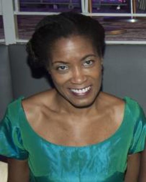 Raelle Myrick-Hodges Headshot