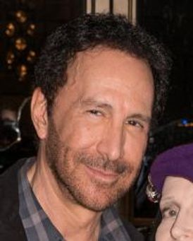 Peter Thomas Headshot