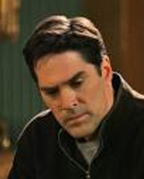 Thomas Gibson Headshot