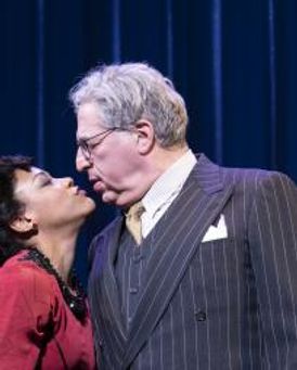 Tom Robbins Headshot