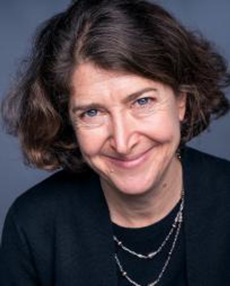 Melia Bensussen Headshot