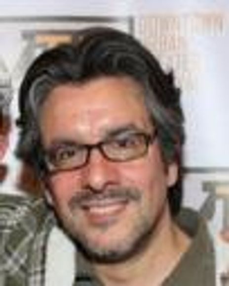 Mel Nieves Headshot