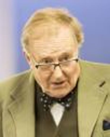 Robert Hardy Headshot