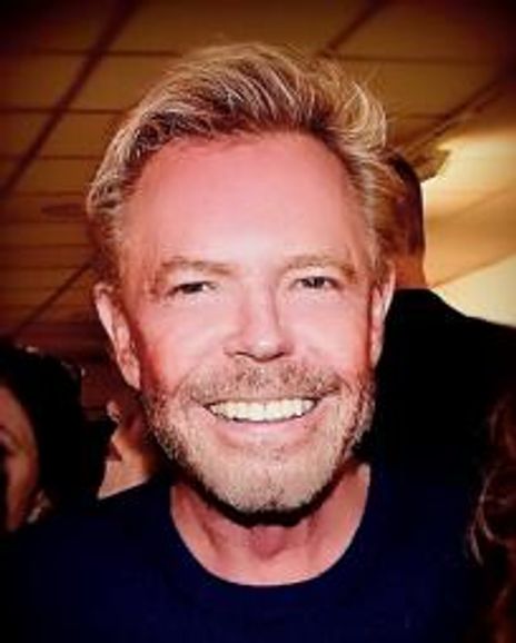 Lyle Saunders Headshot