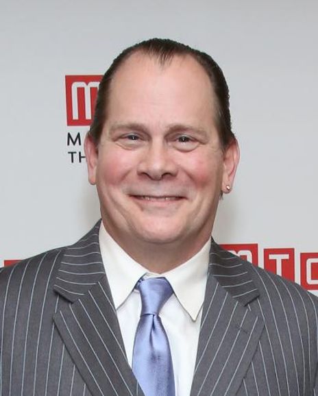 Lou Sumrall Headshot