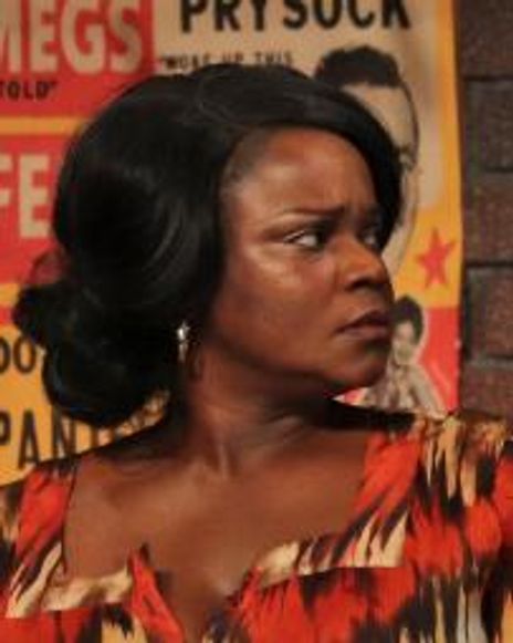 Lisa Tharps Headshot