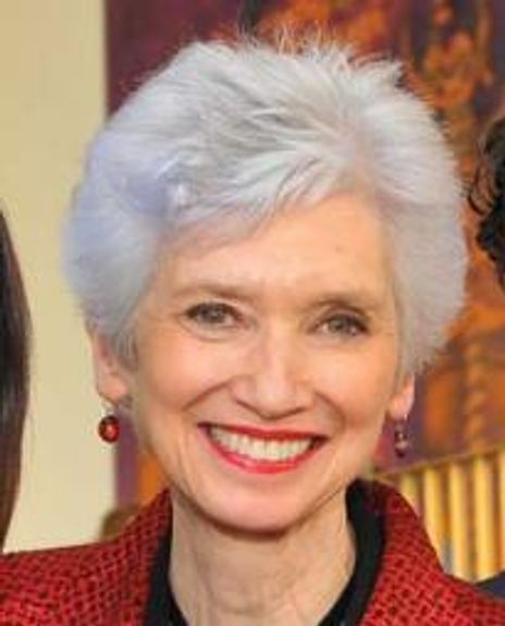 Lisa Carling Headshot