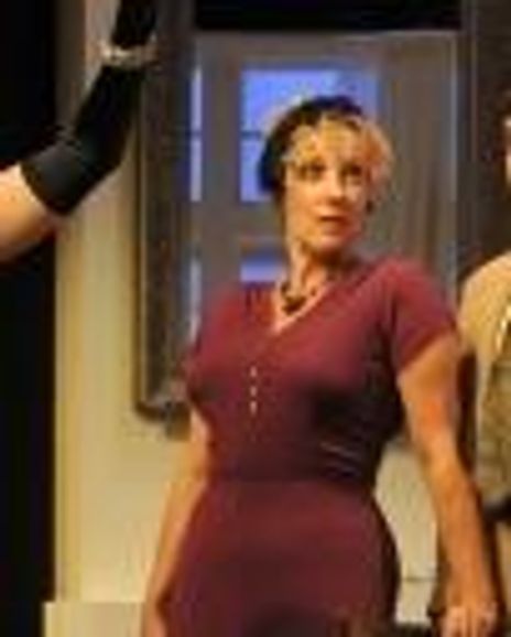 Lisa Bostnar Headshot