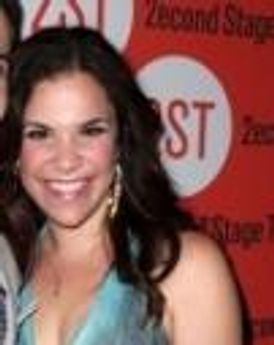 Lindsey Mendez Headshot