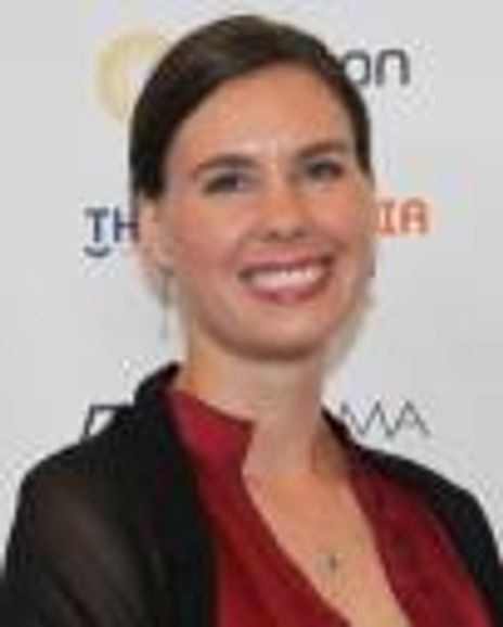 Laura Mroczkowski Headshot