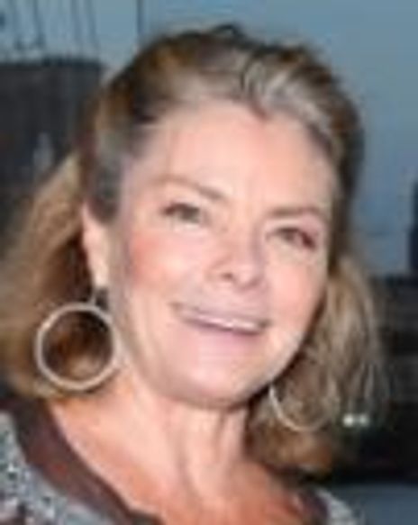 Denise Pence Headshot