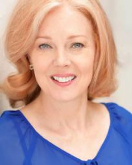 Beth Glover Headshot