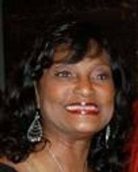 Eloise Laws Headshot