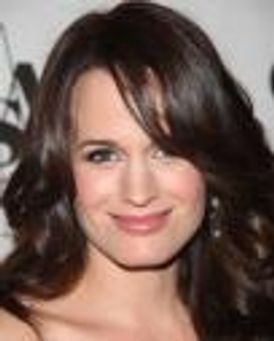 Elizabeth Reaser Headshot