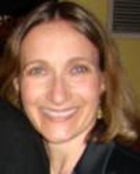 Dee Pelletier Headshot