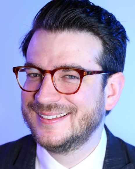 Daniel Kluger Headshot