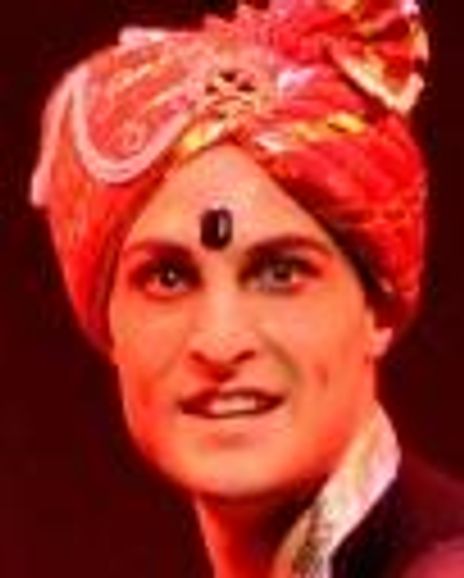 Christopher Logan Headshot