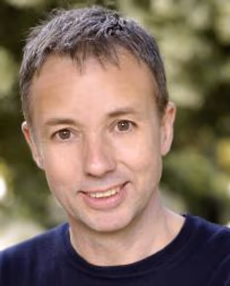 Simon Buttteriss Headshot