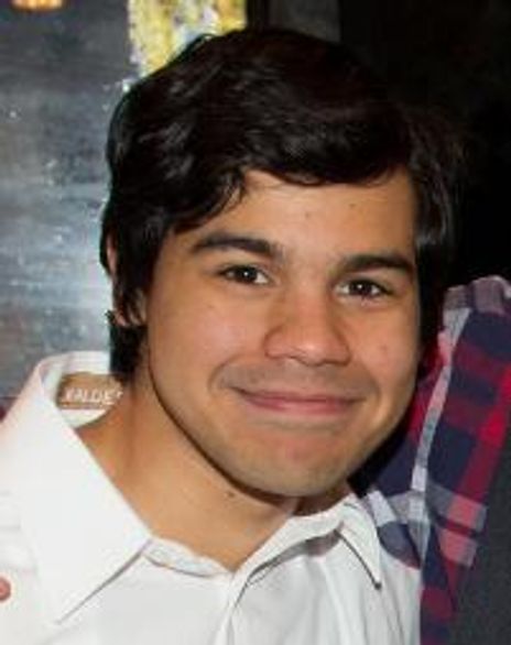 Carlos Valdes Headshot