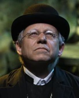 Brad Greenquist Headshot