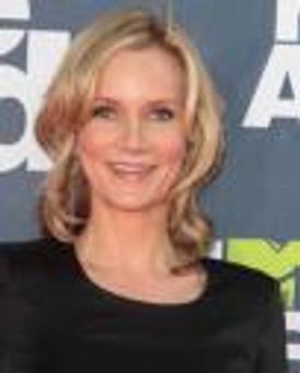 Beth Littleford Headshot