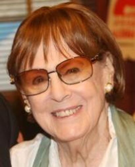 Barbara Gelb Headshot