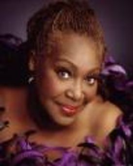 Avery Sommers Headshot