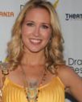 Anna Camp Headshot