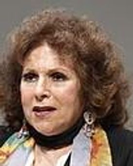 Lorraine Serabian Headshot