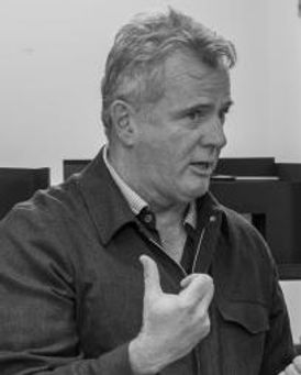 Aiden Quinn Headshot