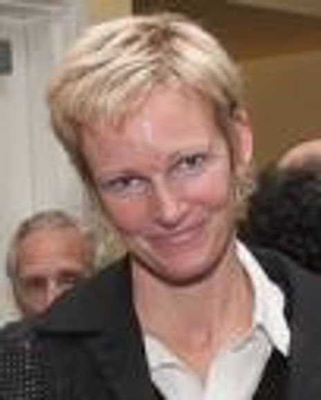 Rachel Urquhart Headshot