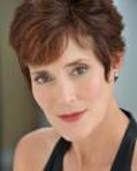 Maureen Taylor Headshot