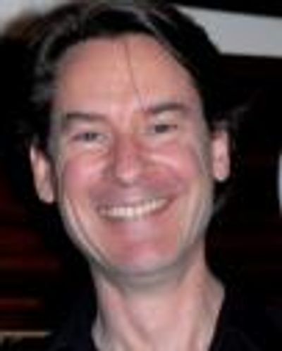 Ezra Barnes Headshot