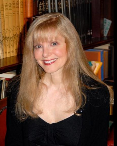 Diane Stilwell Headshot