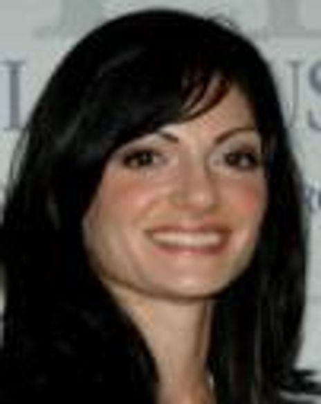 Dana Maddox Headshot