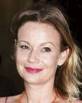 Samantha Mathis Headshot