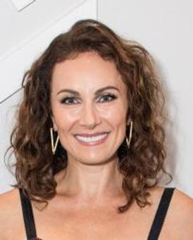 Laura Benanti Headshot