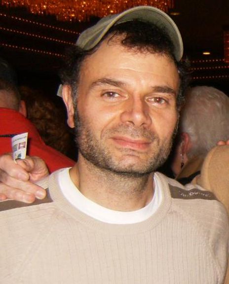 Peter Vamvakas Headshot