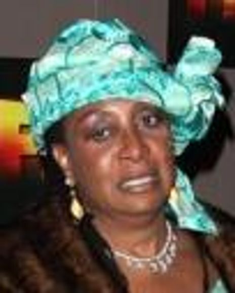 Sandra Isidore Headshot