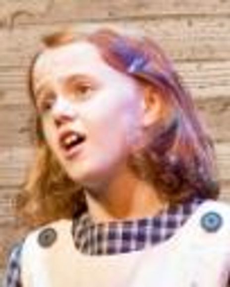 Anne Teeling Headshot