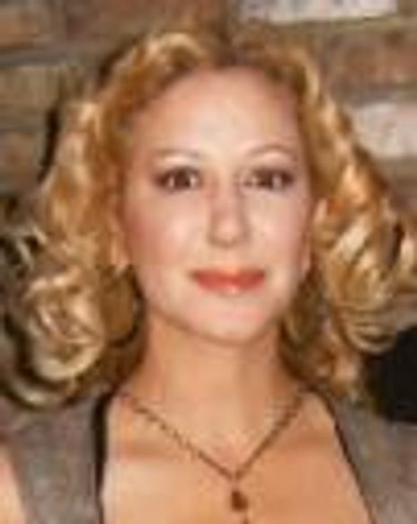 Melody Swink Headshot