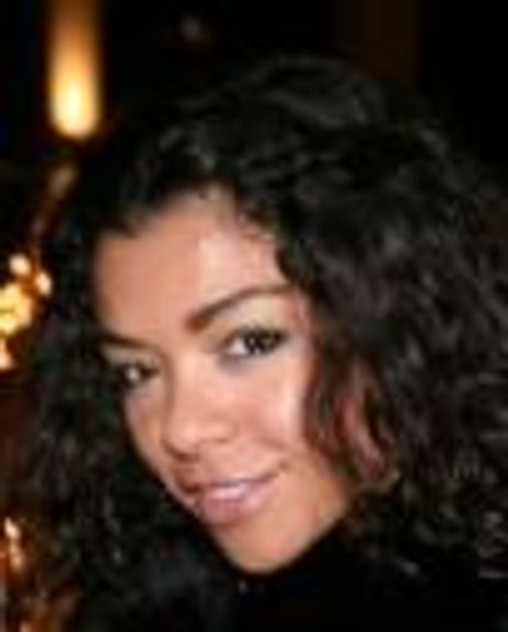 Emma Ferreira Headshot