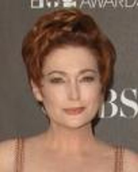 Carolyn Hennesy Headshot