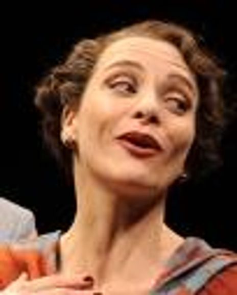 Tracy Michelle Arnold Headshot