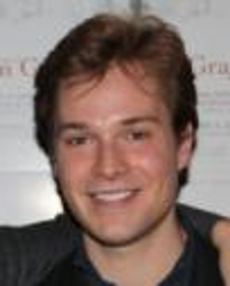 Daniel Mitura Headshot