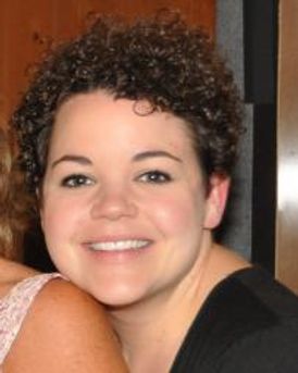 Melanie Field Headshot