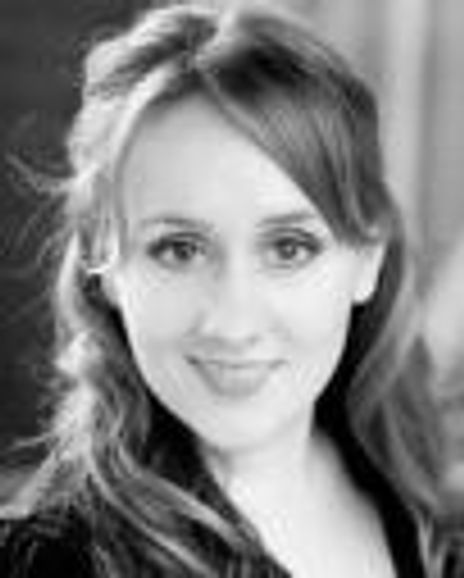 Roisin Sullivan Headshot